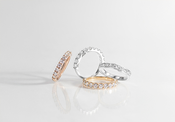 結婚から数年…結婚指輪に、少し物足りなさを感じていませんか？