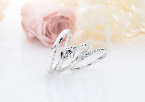 そっと咲く、可憐なきらめき。婚約指輪・結婚指輪ブランド「Mon Amour -モナムール-」