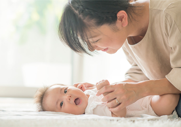 赤ちゃんの成長を祝う特別なジュエリー「ベビーリング」