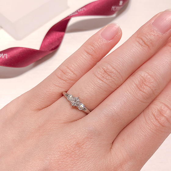 MONNICKENDAM 10EN08 – 浜松市最大級の婚約指輪や結婚指輪が揃う LUCIR