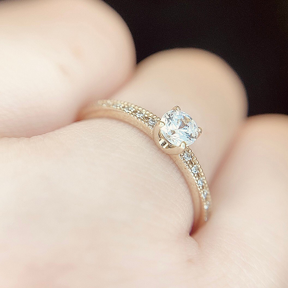 CHER LUV BEGONIA – 浜松市最大級の婚約指輪や結婚指輪が揃う LUCIR-K
