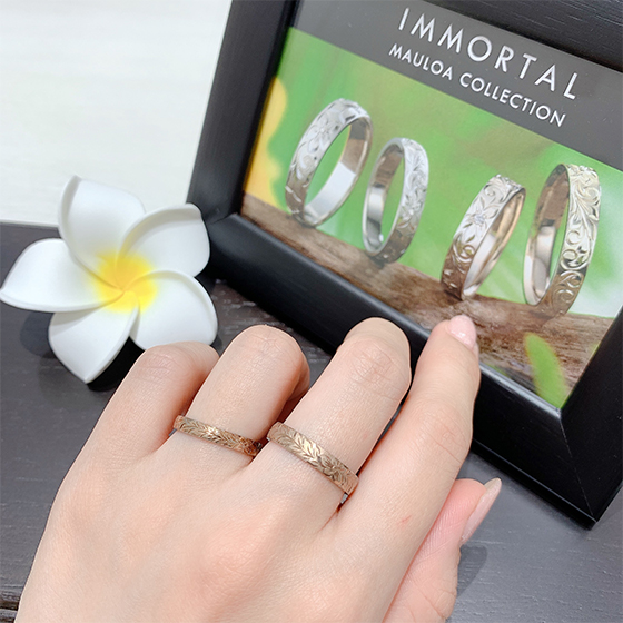 幸福の花「プルメリア」をマイレの葉でつないだデザインは永遠を誓う結婚指輪に♪プルメリアの中にダイヤモンドを留められます。