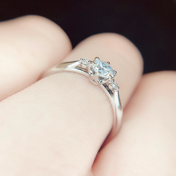 BAUM Camellia – 浜松市最大級の婚約指輪や結婚指輪が揃う LUCIR-K 