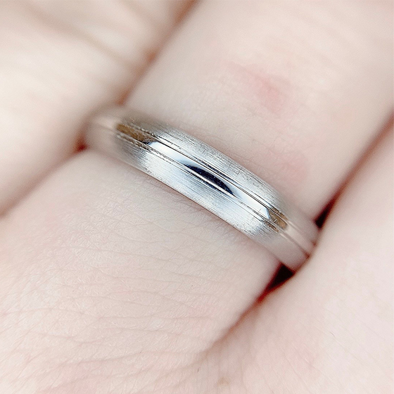 鍛造製法で製作された結婚指輪は一生ものにぴったりです。
