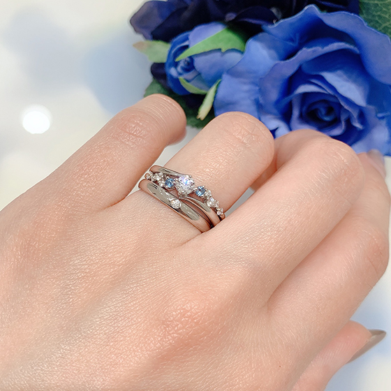 華やかな婚約指輪は花嫁さんの気分を盛り上げてくれます