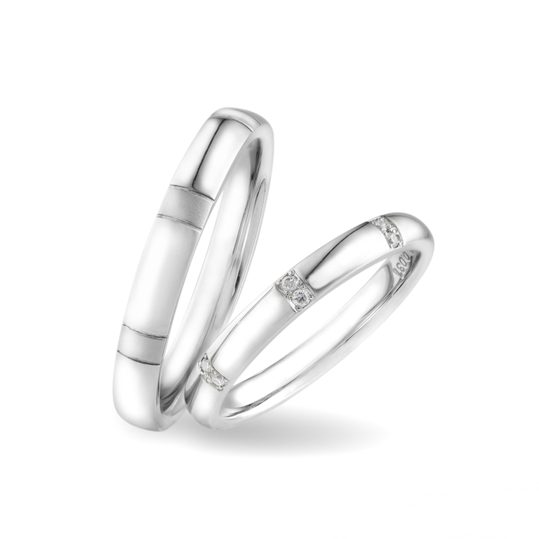素材自体の輝きを生かしつつデザイン性の高い結婚指輪です。