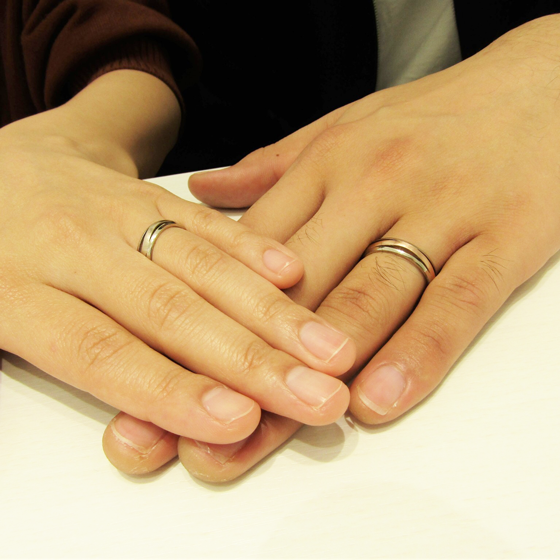 >『鍛造製法』という強い作りにこだわった結婚指輪。お洒落なデザインもとても気に入っています！