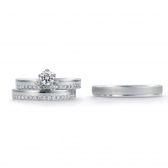 ストレート、丸みのあるフラットタイプの婚約指輪・結婚指輪のセットリング。