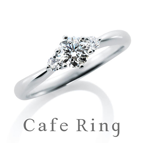 まっすぐなアーム、センターダイヤモンドに寄り添う大粒のメレダイヤモンドが特徴の婚約指輪。
